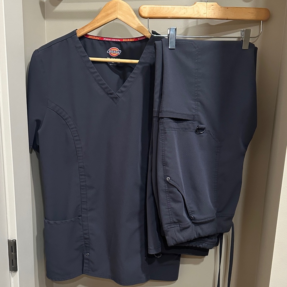 Dickies Dark Gray Scrub Set